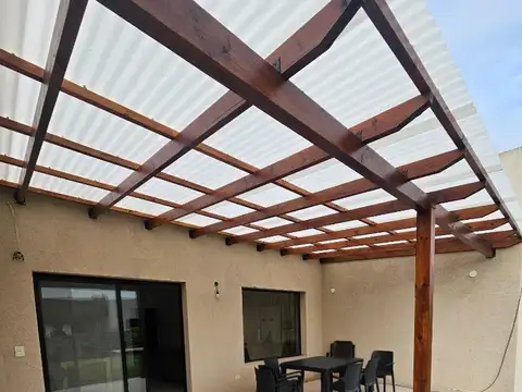Casa en Alquiler al Oeste
