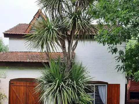 Casa en venta - 2 Dormitorios 1 Baño - 100mts2 - Country Roda, Escobar