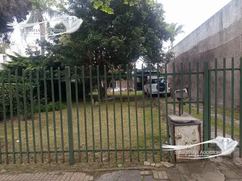 CASA EN VENTA EN ITUZAINGÓ | LOTE DE 500 M² | DOS VIVIENDAS Y 3 COCHERAS