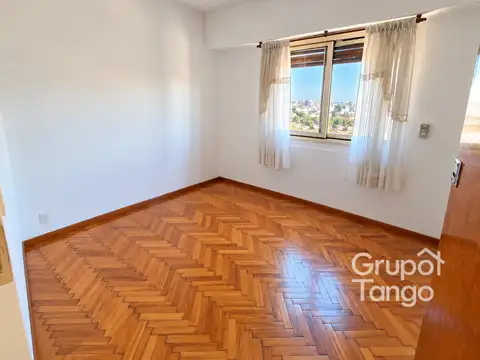 Venta Departamento Tres Ambientes Belgrano Frente Balcón Apto Credito