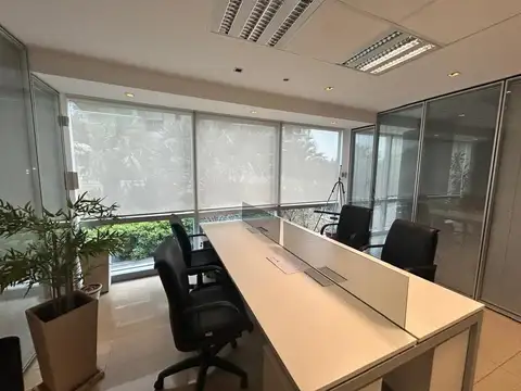 Oficina en Alquiler en Puerto Madero, $ 700