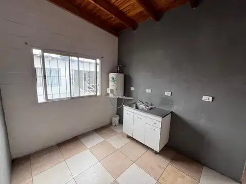 Depto Tipo Casa 2 ambientes con 1 baño