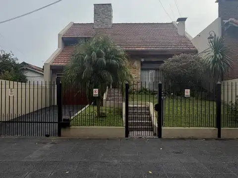 VENTA CASA 4 AMBIENTES – SAN ANTONIO DE PADUA