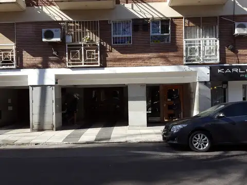 2 AMBIENTES Alto panoramico todo externo, frente balcon Cochera Fija IMPECABLE 