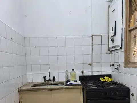 DEPARTAMENTO 1 AMBIENTE CON PATIO. ELIZALDE 46 PB "P" AVELLANEDA