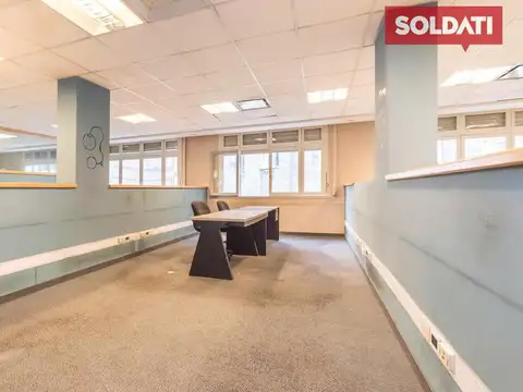 Oficina en Venta con Renta piso 6 Microcentro muy luminosa