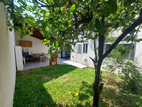 venta PH 2 ambientes planta baja con jardín