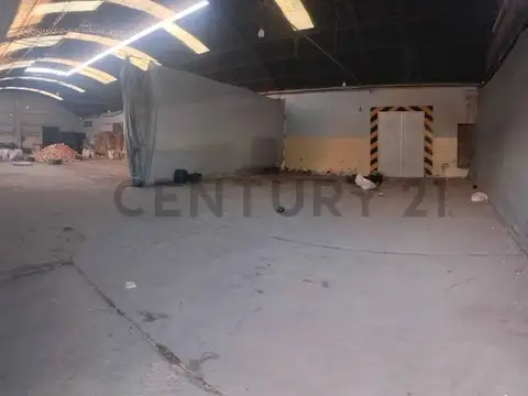 VENTA DE TERRENO CON GALPON Y CASA