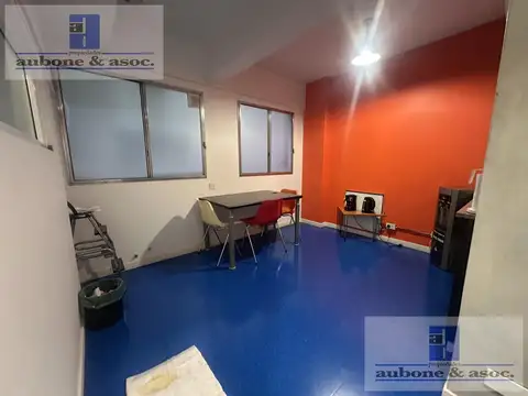 Oficina en Alquiler con 1 cochera