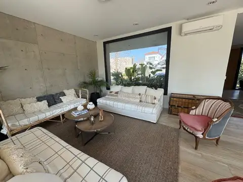 Casa en Venta al Este