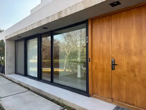 Excelente casa moderna el Laguna del Sol