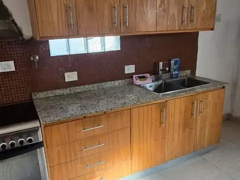 Depto Tipo Casa en Venta 70 años