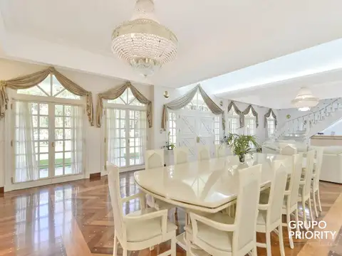 Casa en Venta de 5 dormitorios