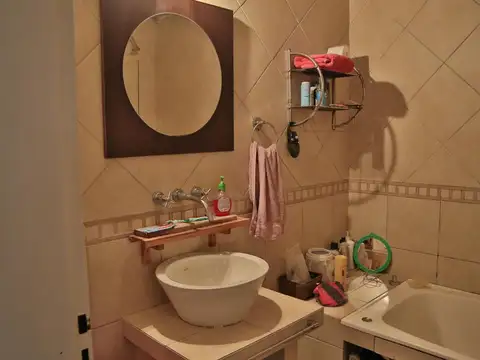 Depto Tipo Casa en Venta en Villa Sarmiento, USD 135.000