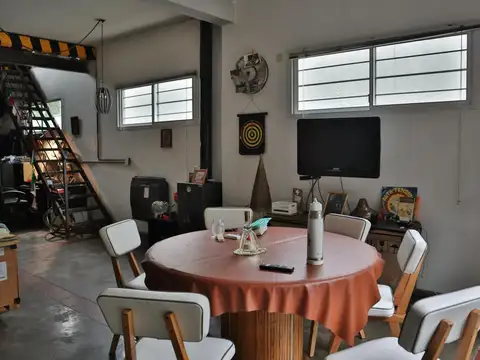 Depto Tipo Casa en Venta con 1 cocheras