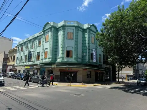 Salta 1800, Piso 0