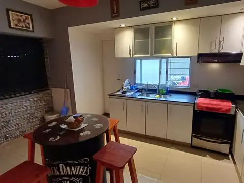 Depto Tipo Casa en Venta en Lomas del Mirador, USD 90.000