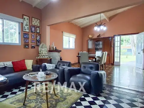 Casa 5 ambientes con 3 baños