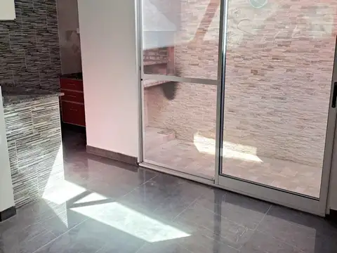 Depto Tipo Casa en Alquiler de 2 dormitorios