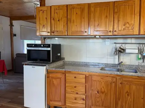 Casa 5 ambientes con 1 baño