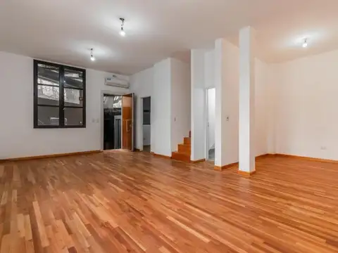 VENTA CASA 6 AMB. BELGRANO CHICO.