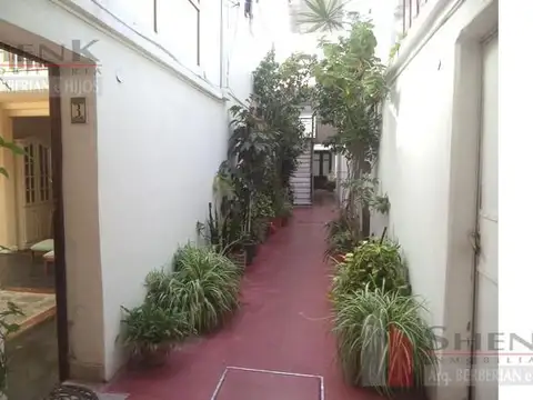 Depto Tipo Casa en Alquiler de 4 ambientes