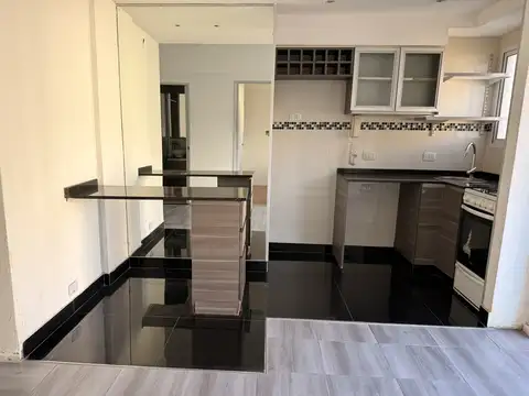 Solis 1200, Piso 2