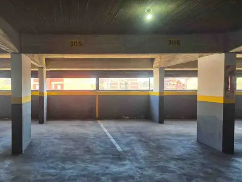 VENTA COCHERA EN MIRAMAR - EDIFICIO PETRA