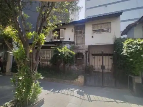 Casa sólida y amplia