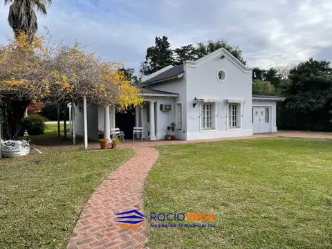 Casa quinta en venta en Lujan