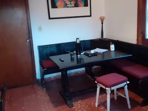 CASA EN VENTA CALLE ALSINA Y PASCUAL SIMONE