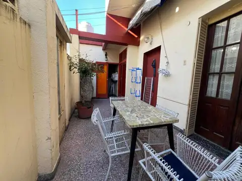 Venta, hermoso PH al frente, 3 ambientes y medio, con patio
