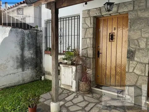 Depto Tipo Casa en Venta de 4 ambientes