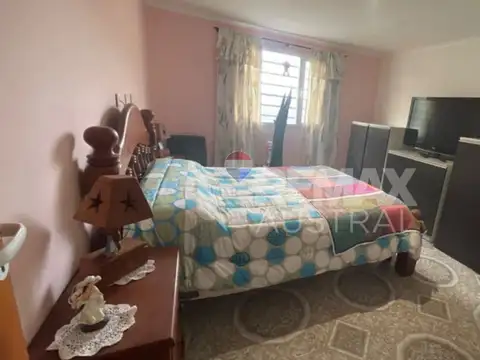CASA 3 HABITACIONES BARRIO CASTELLI
