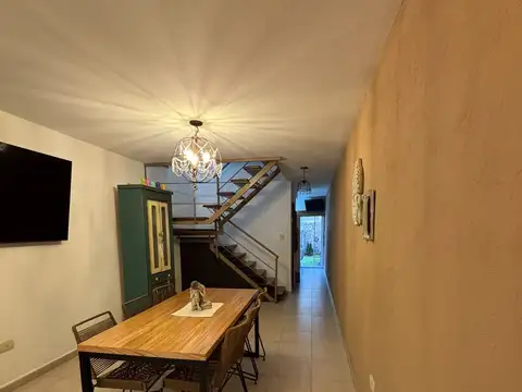 Casa 4 ambientes con 1 baño