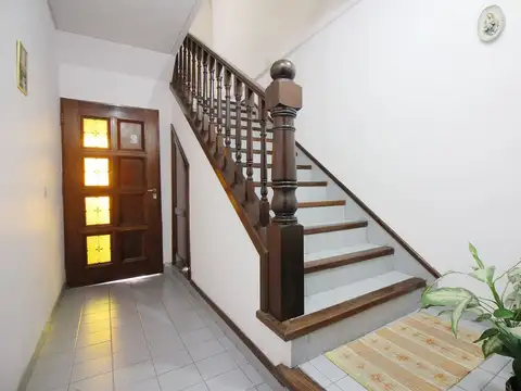 Depto Tipo Casa en Venta de 5 dormitorios