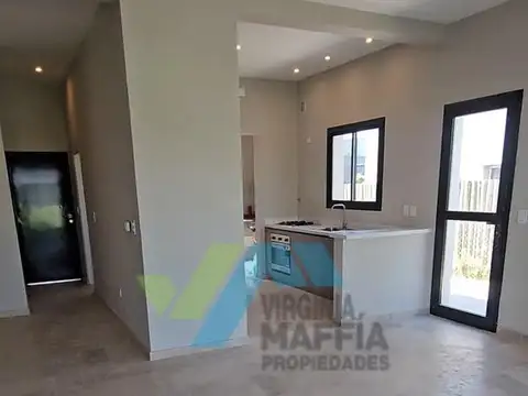 Casa 4 ambientes con 3 baños