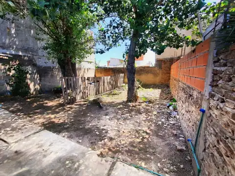 CASA 3 AMBIENTES VENTA BUDGE LOTE 360 M2