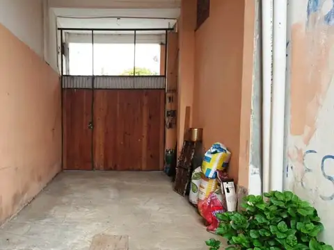 Local en Venta Via Púb.