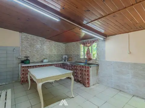 Casa 5 ambientes con 1 baño