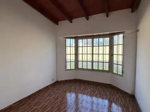 IMPERDIBLE CASA QUINTA A SOLO 5 CUADRAS DE MARTIN FIERRO