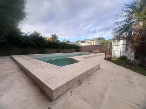 Casa en Venta en Manuel B Gonnet, USD 105.000