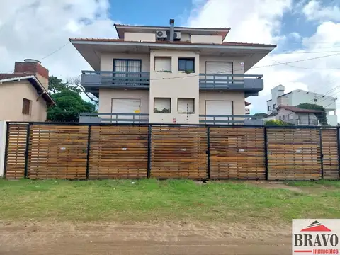 En venta departamento de 3 ambientes c/ cochera en Zona Sur, Villa Gesell