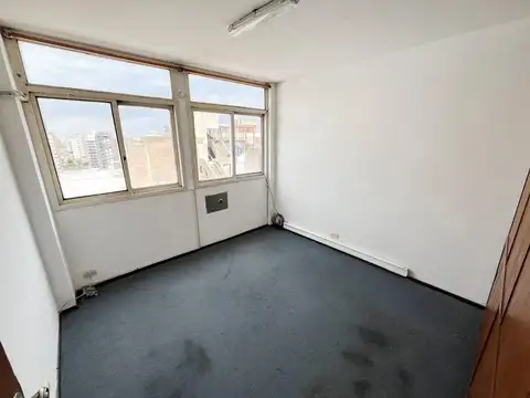 Oficina en Alquiler en Centro, $ 240.000
