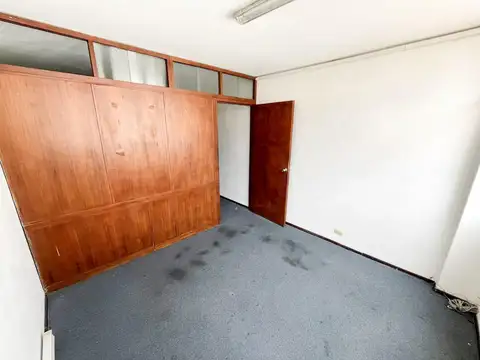 Oficina 2 ambientes con 1 baño