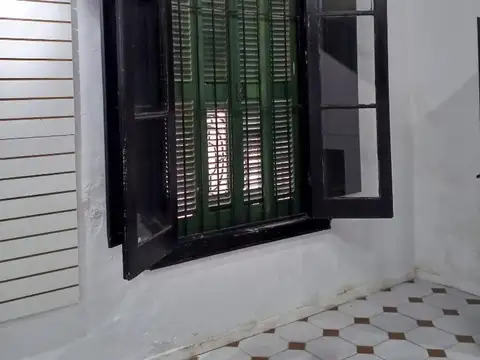 LOCAL EN ALQUILER 47 E/ 15 y 16 100 m2