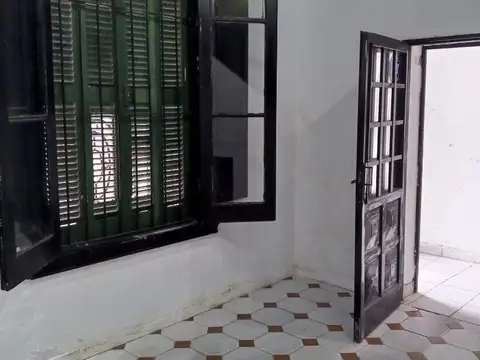 Local en Alquiler en La Plata, $ 450.000