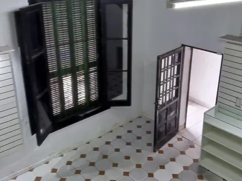 Local en Alquiler en La Plata, $ 450.000