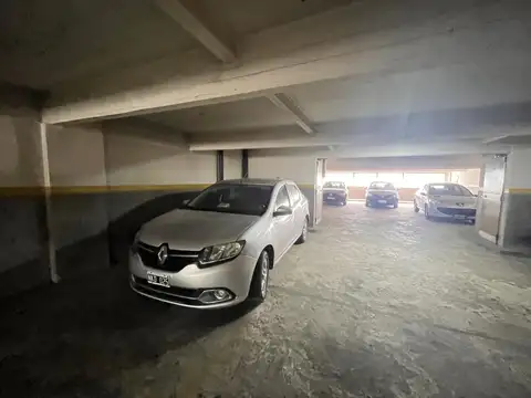 COCHERA ZONA ALTO PALERMO DE FACIL ACCESO