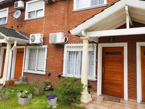 Casa en Venta en Martin Coronado, USD 145.000